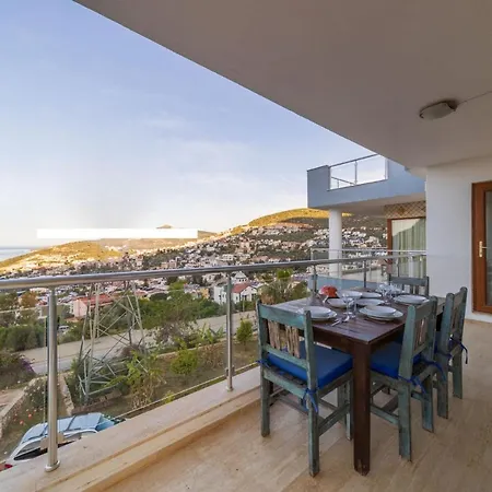 Gorgeous Sea View Flat With Pool In Antalya *