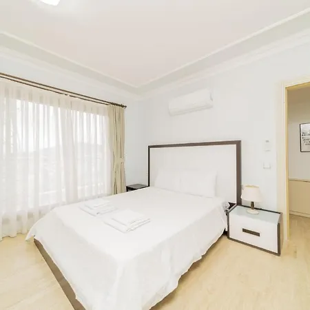 Gorgeous Sea View Flat With Pool In Antalya Kalkan